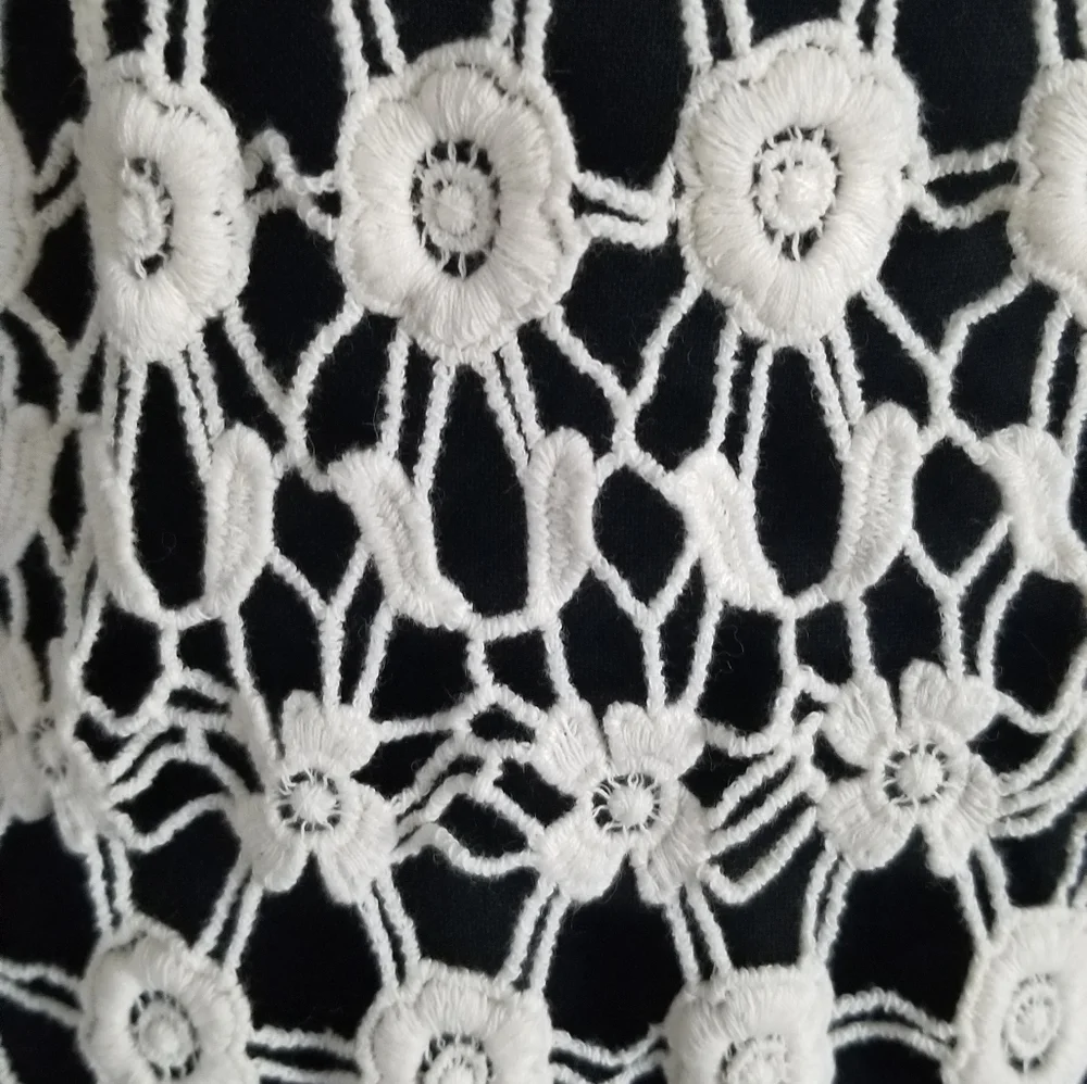 NWT Cute coverlet for beachwear or over a Tshirt for another spring layer - Picture 4 of 7